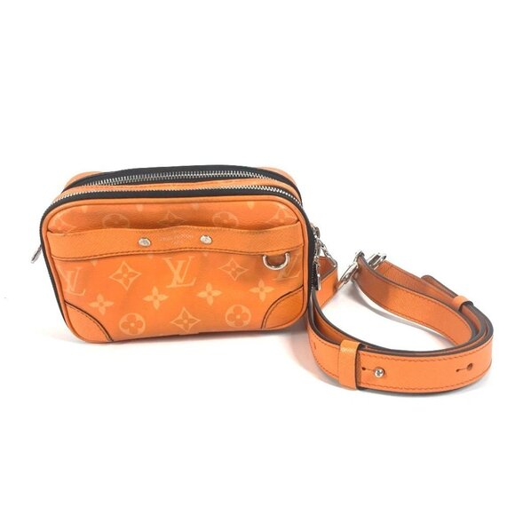 LOUIS VUITTON M31073 Taigalama Alpha Wearable Wallet NV Pochette Shoulder Bag - Picture 1 of 16